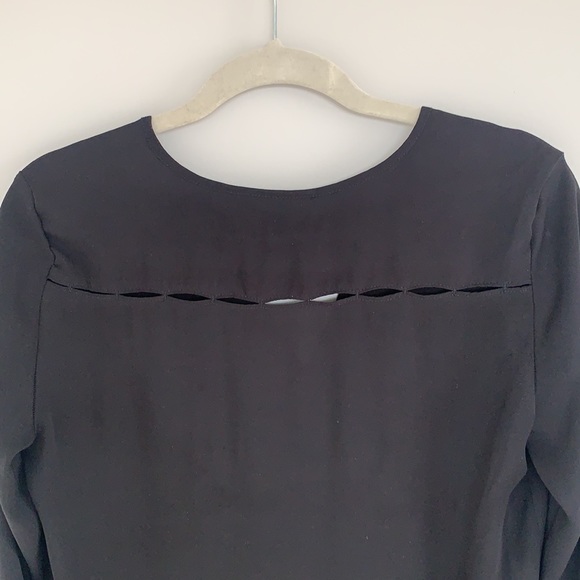 Dynamite Black Blouse: Good Condition - Picture 4 of 4